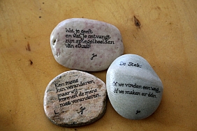 stenen met tekst