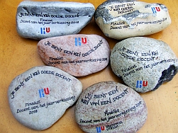 Stenen met tekst