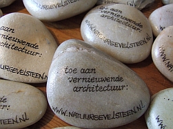 stenen met teksten